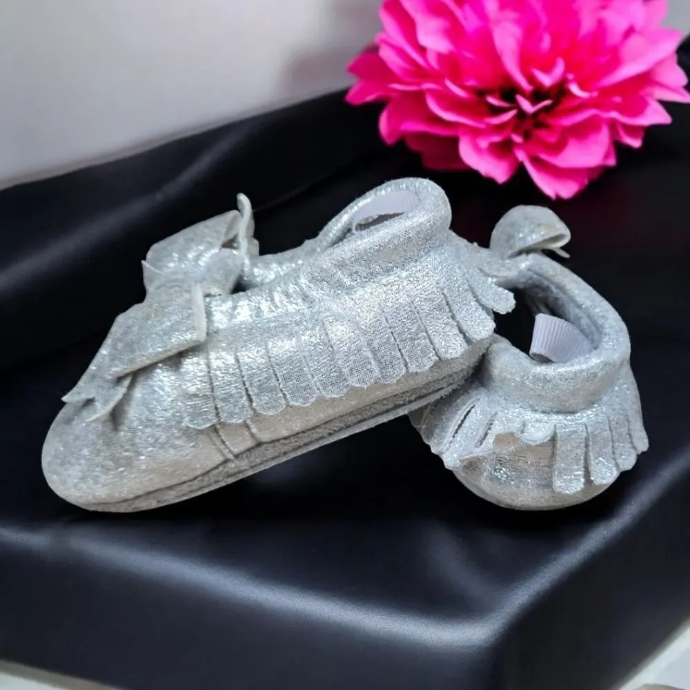 Baby Silver Moccasins 6 9 Month Metallic Bow Crib Shoes First Steps Photo Outfit